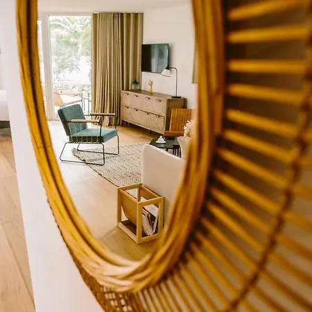 Les Hortensias Du - Fontenille Collection Hotel 4*