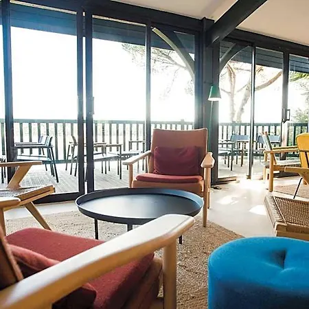 Les Hortensias Du - Fontenille Collection Hotel 4*