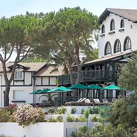 Les Hortensias Du - Fontenille Collection Hotel 4*