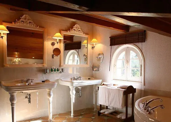 Les Hortensias Du - Fontenille Collection 4*