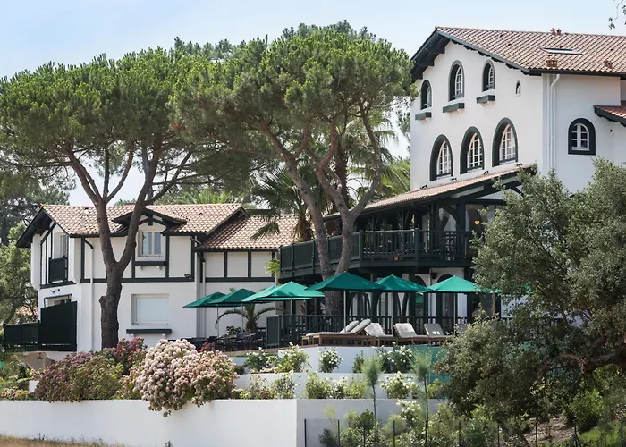 Les Hortensias Du - Fontenille Collection Hotel